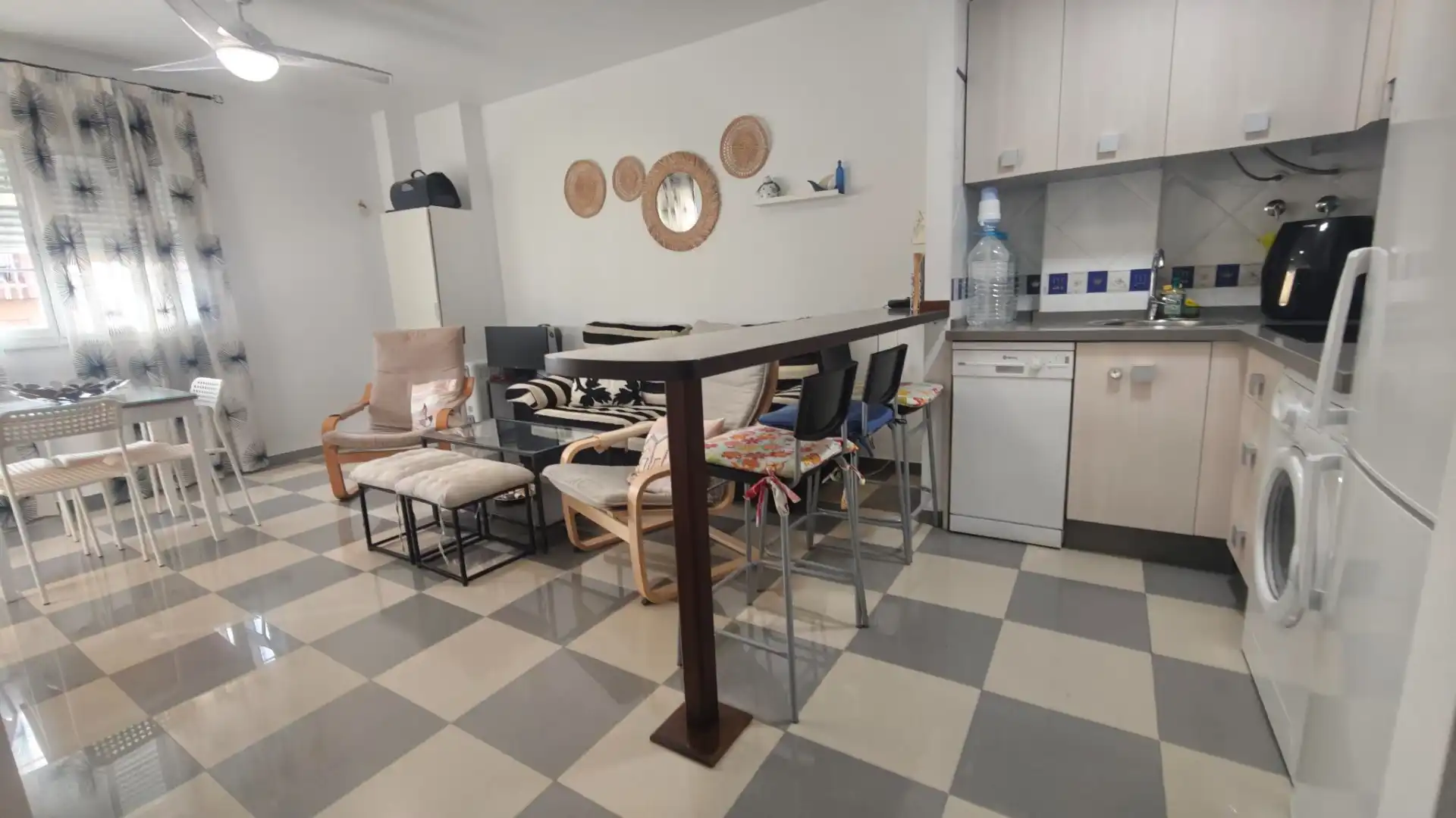 Comedor de Piso en venta en Roquetas de Mar con Aire acondicionado, Terraza y Amueblado