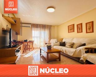 Sala d'estar de Apartament en venda en Torrevieja amb Aire condicionat, Calefacció i Terrassa