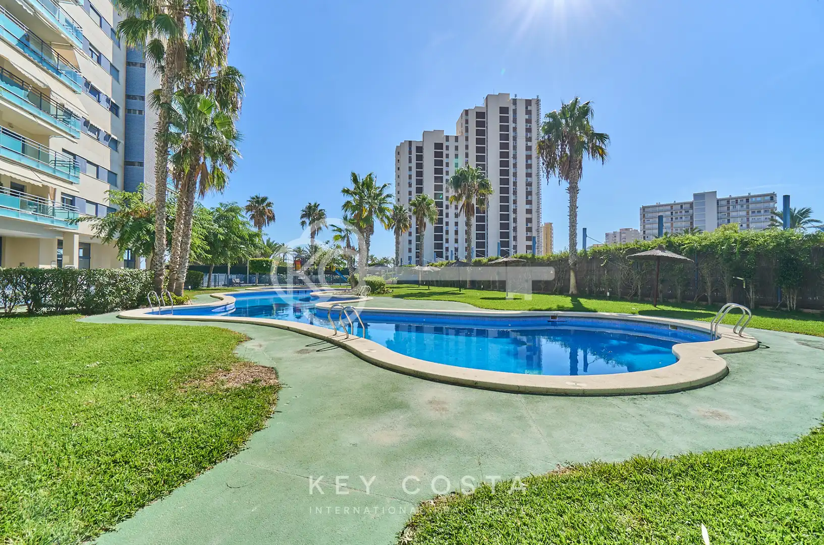 Piscina de Àtic de lloguer en Alicante / Alacant amb Aire condicionat, Piscina i Moblat