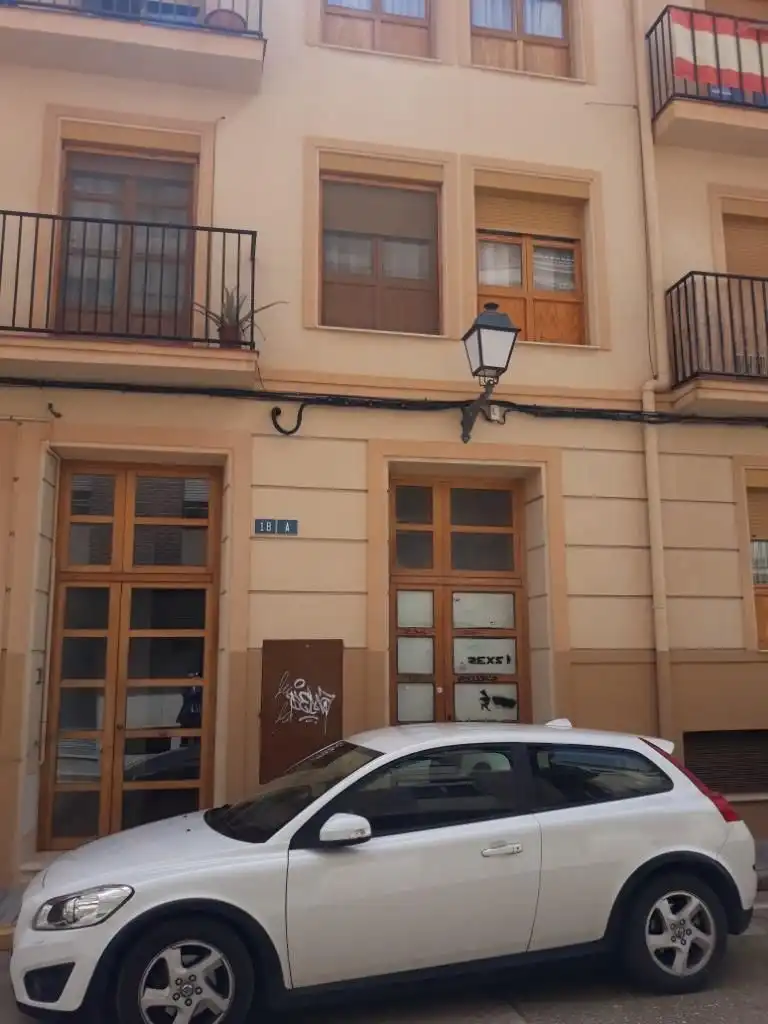 Vista exterior de Local en venta en Almansa