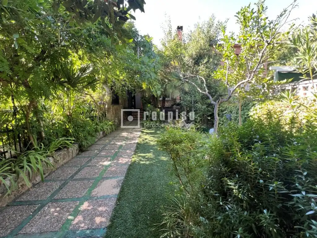 Jardí de Casa o xalet de lloguer en Madrid amb Aire condicionat, Calefacció i Jardí privat