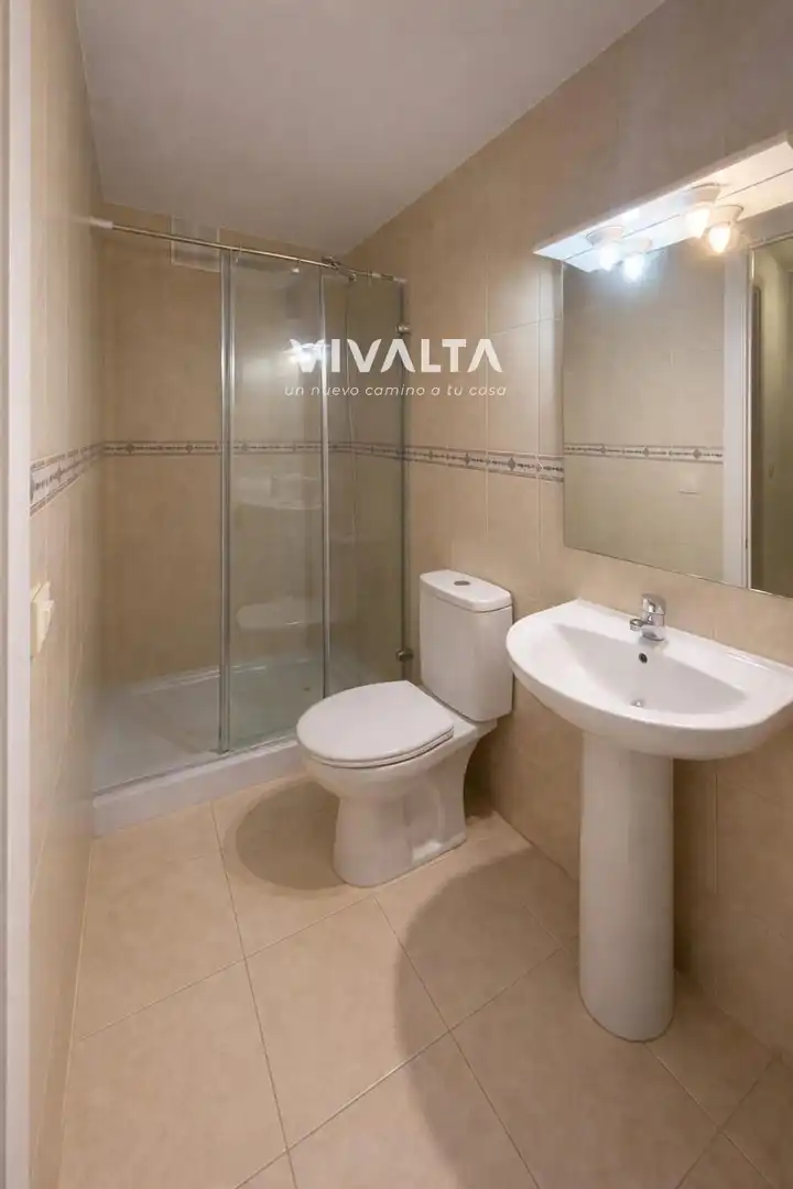 Badezimmer von Geschaftsraum zum Verkauf in Madrid