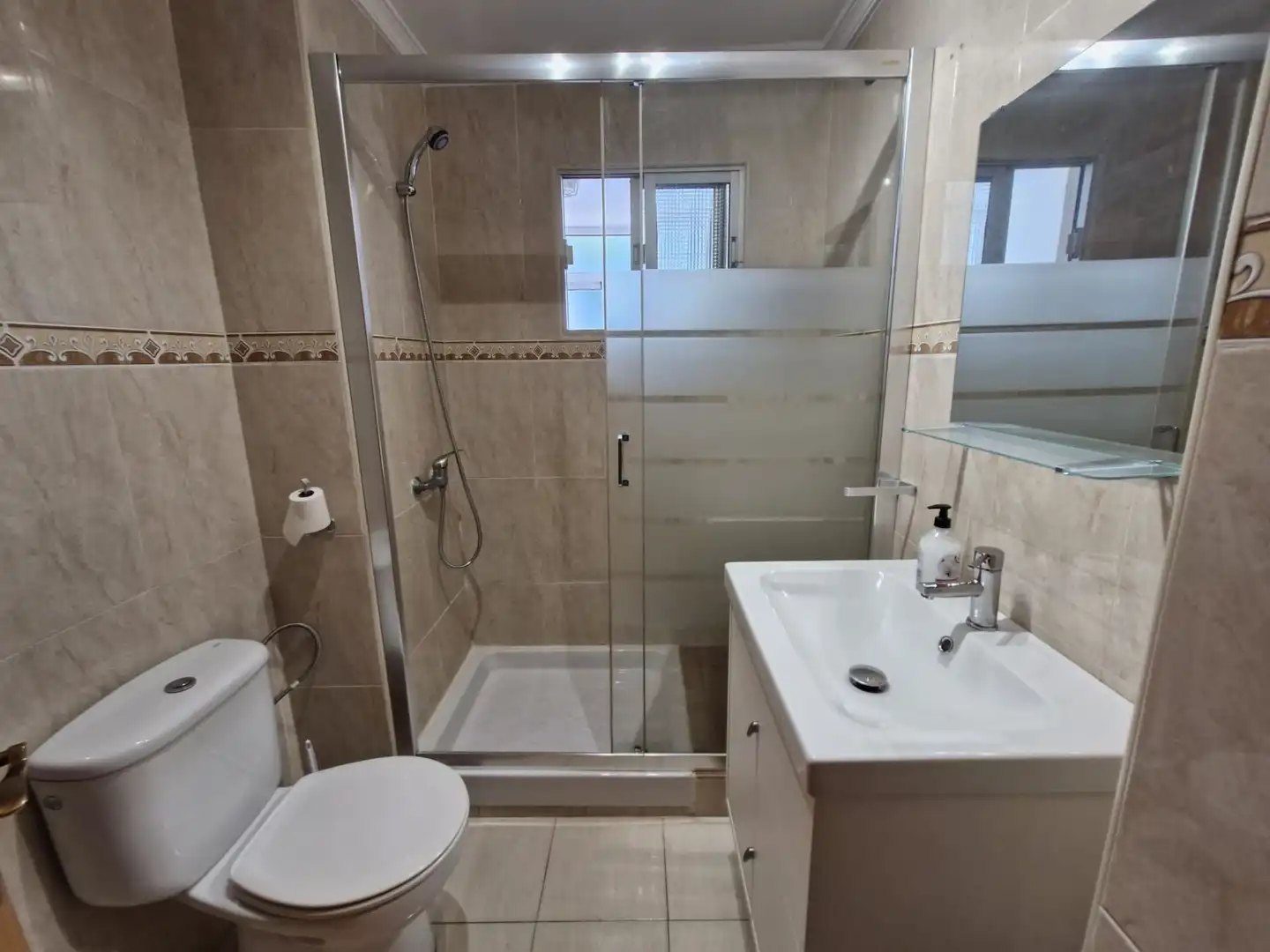 Baño de Piso de alquiler en La Línea de la Concepción