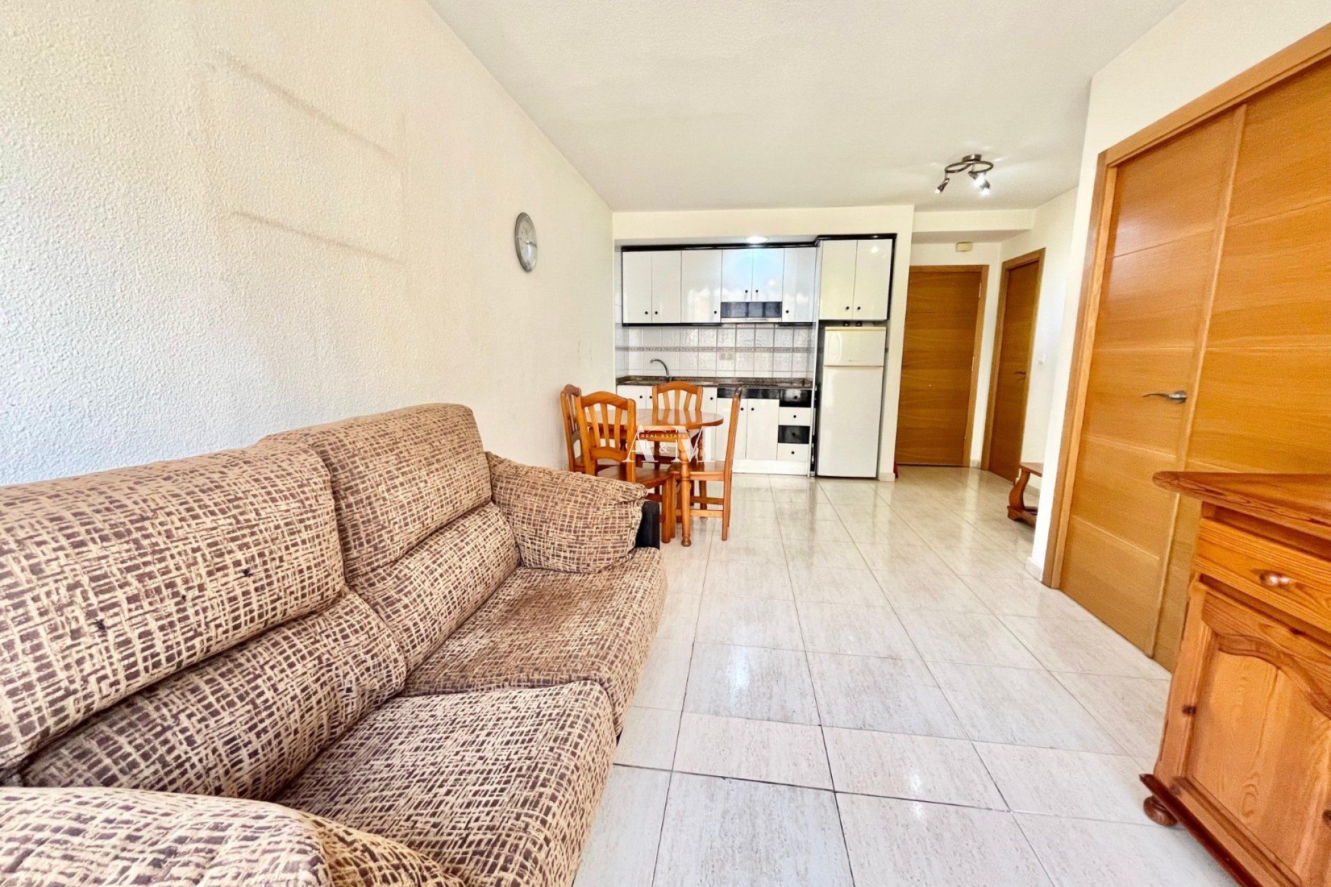 Außenansicht von Wohnung miete in Guardamar del Segura mit Möbliert und Fernseher