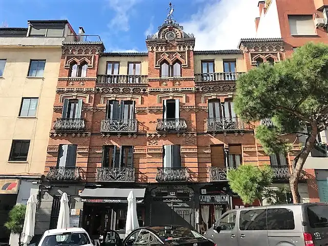 Vista exterior de Local en venta en  Madrid Capital
