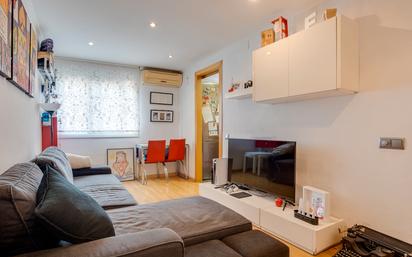 Living room of Flat for sale in  Barcelona Capital