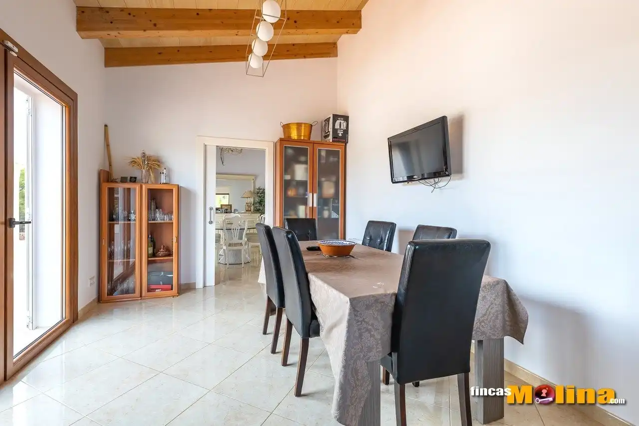 Menjador de Casa o xalet en venda en  Palma de Mallorca amb Aire condicionat, Calefacció i Jardí privat