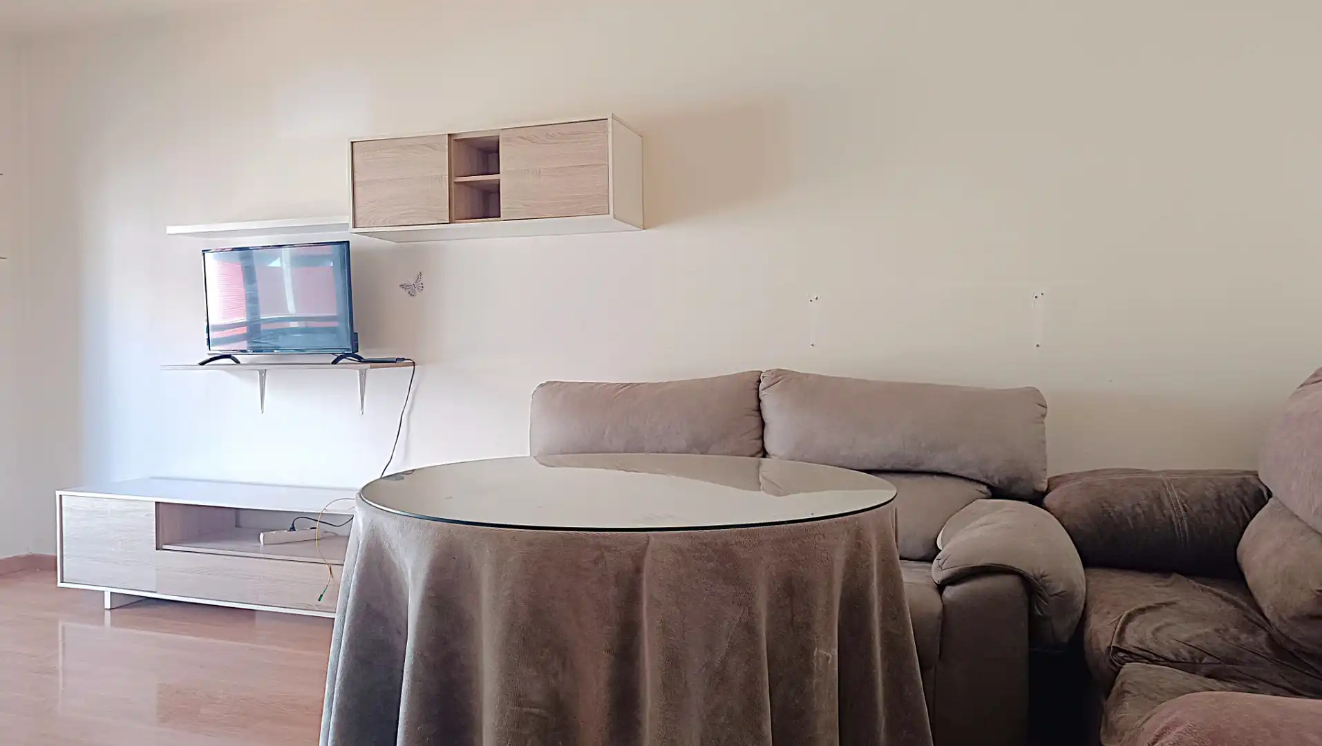 Living room of Flat for sale in Mancha Real  with Air Conditioner, Heating and Parquet flooring