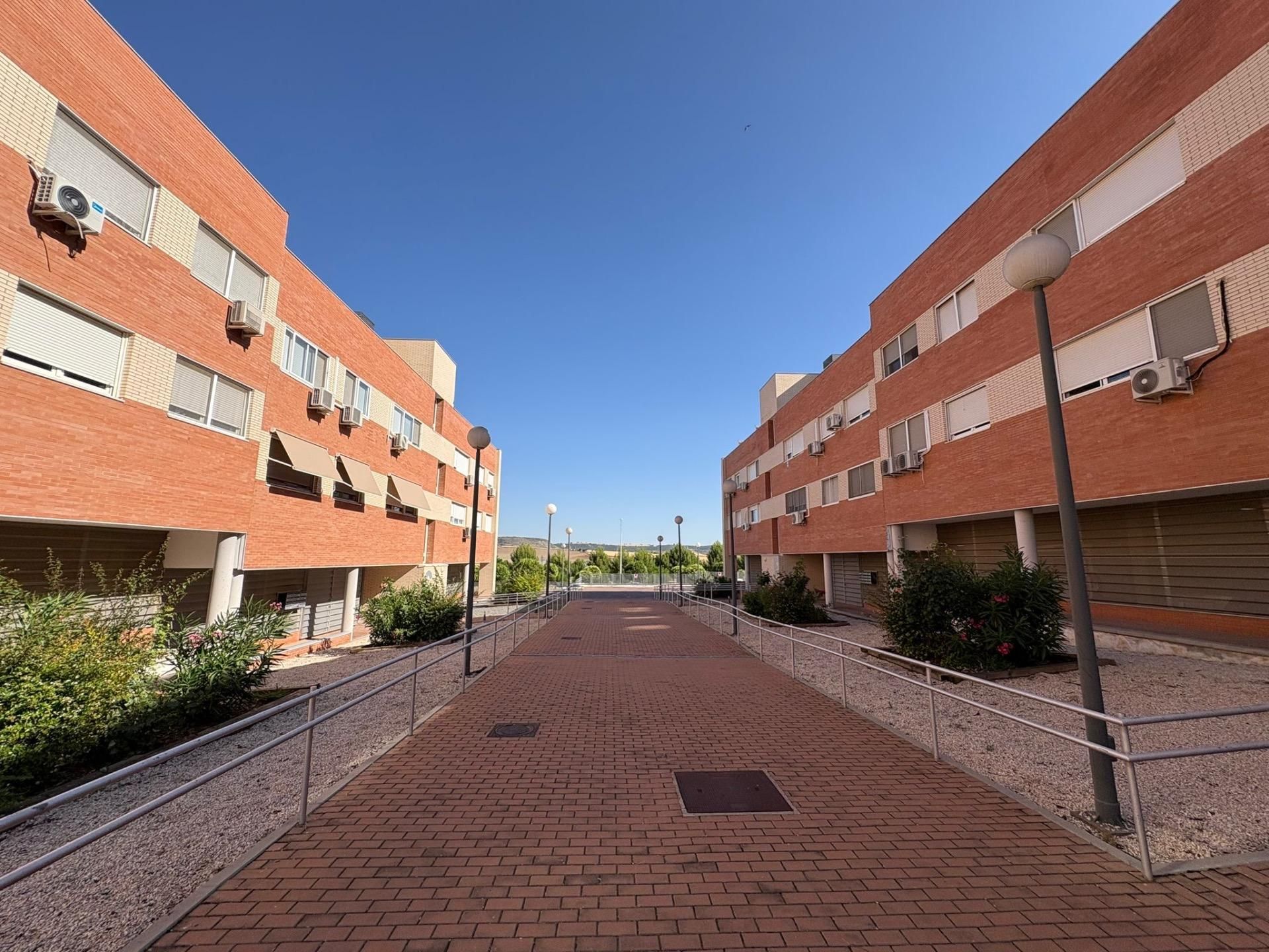 Vista exterior de Pis en venda en Villalbilla amb Aire condicionat, Calefacció i Traster