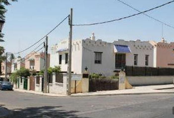 Exterior view of Single-family semi-detached for sale in Palomares del Río  with Private garden and Terrace