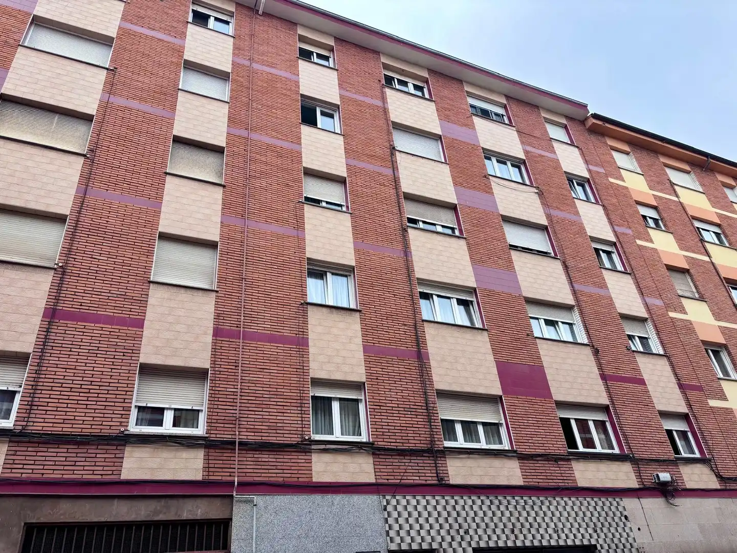 Vista exterior de Piso en venta en Gijón  con Amueblado y Horno