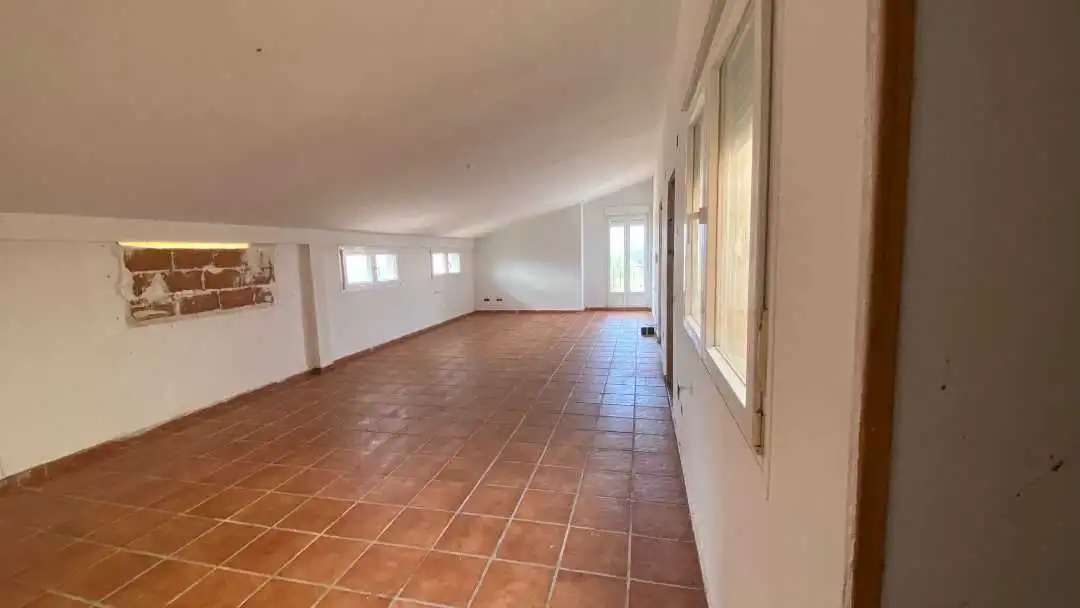 Casa adosada en venda en Tórtola de Henares amb Jardí privat, Terrassa i Balcó