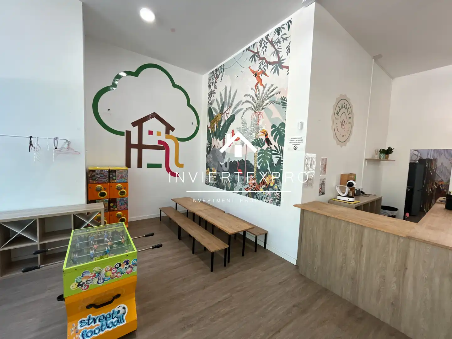 Local en traspaso en L'Hospitalet de Llobregat con Aire acondicionado, Calefacción y Parquet