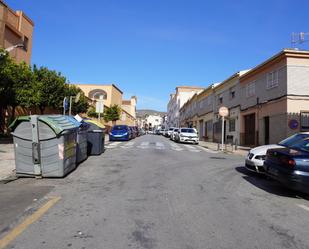 Vista exterior de Casa adosada en venda en Motril amb Aire condicionat