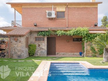 Villa con piscina in vendita a Can Ragasol