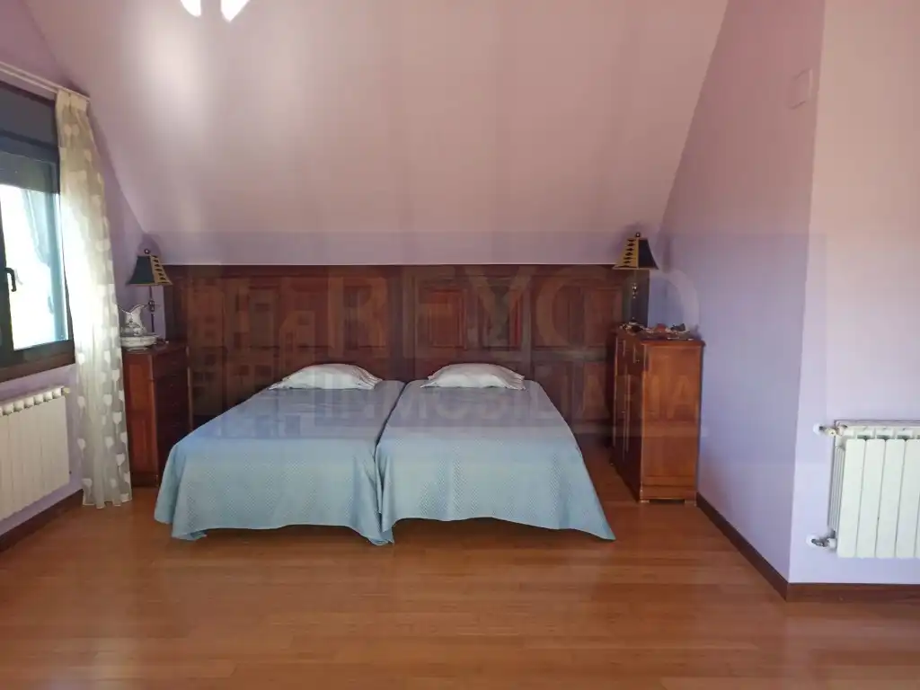 Habitación de Casa o chalet en venta en Nájera con Jardín privado
