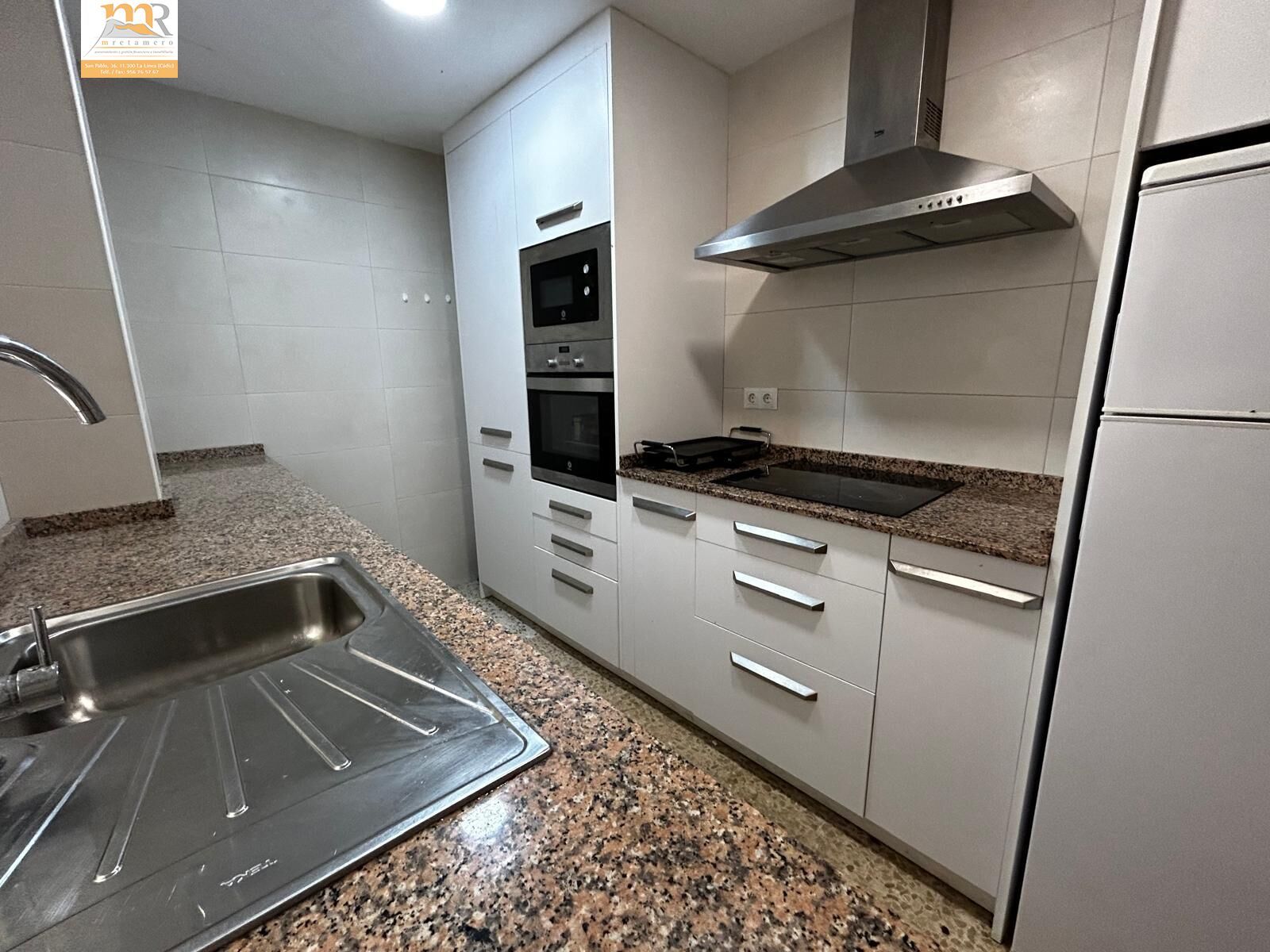 Cuina de Pis en venda en Estepona amb Terrassa i Balcó