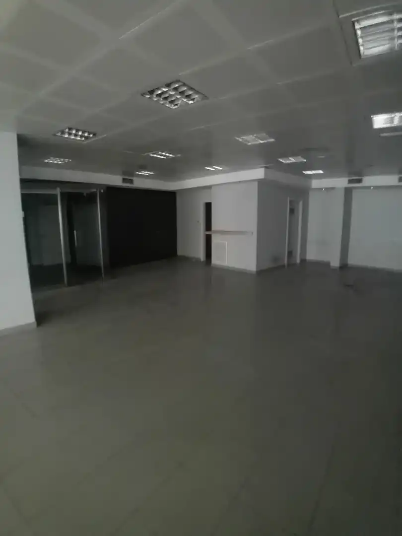 Local comercial de lloguer a Calle Baleares 6, imagen 5