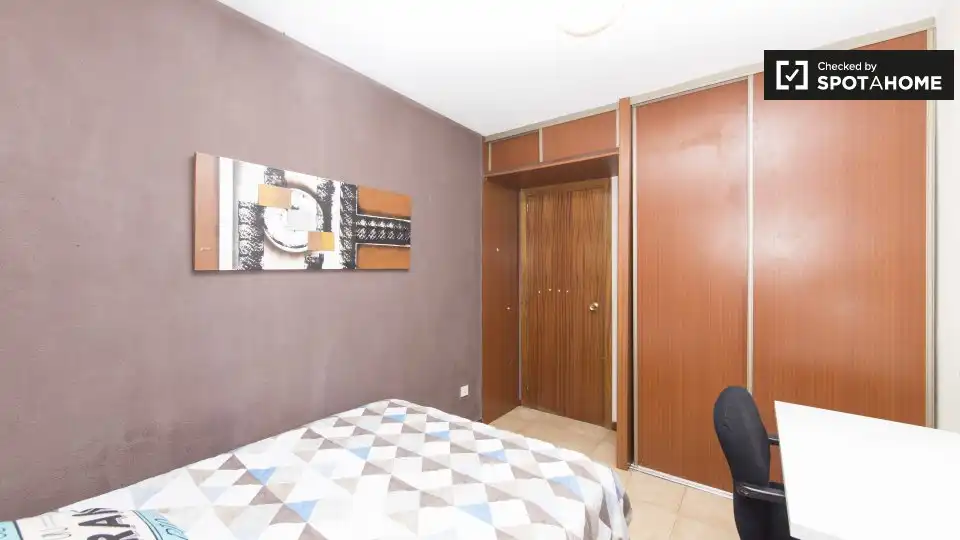Bedroom of Flat for rent in Alcalá de Henares  with Air Conditioner, Heating and Furnished