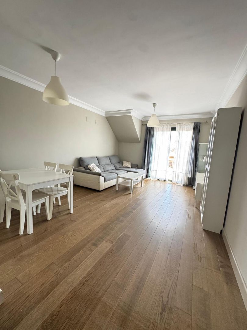Sala de estar de Ático de alquiler en  Melilla Capital con Aire acondicionado, Terraza y Amueblado