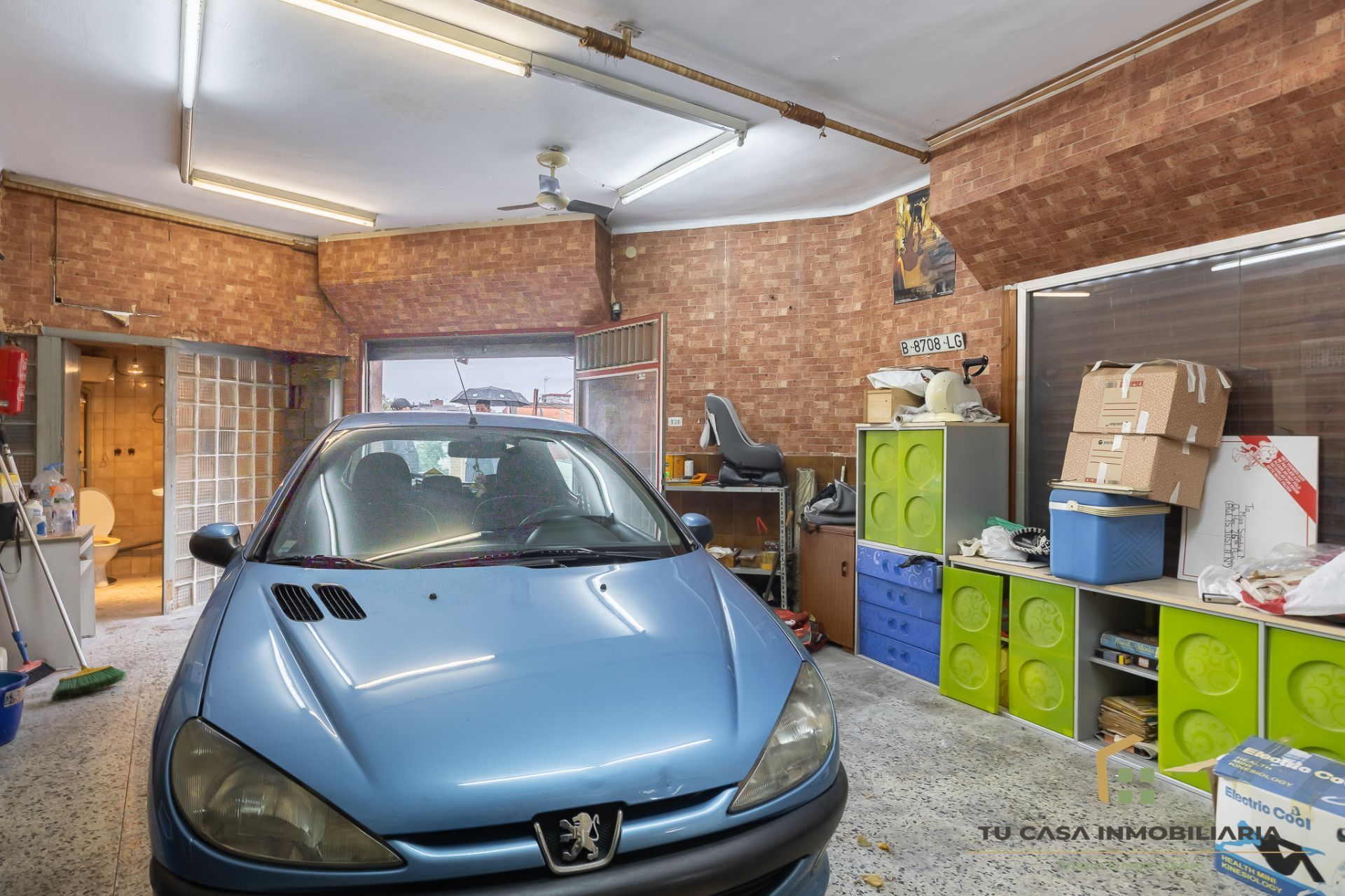 Aparcament de Local en venda en Santa Coloma de Gramenet