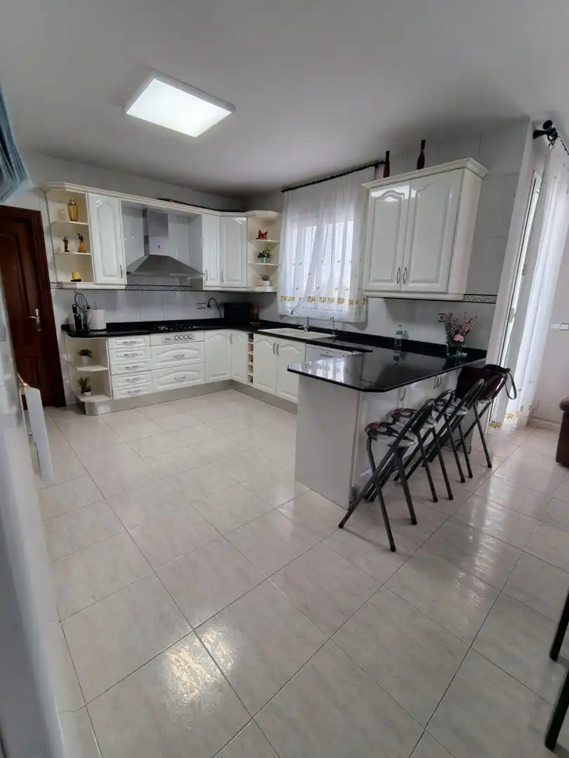 Cuina de Casa o xalet en venda en Valls amb Aire condicionat, Calefacció i Jardí privat