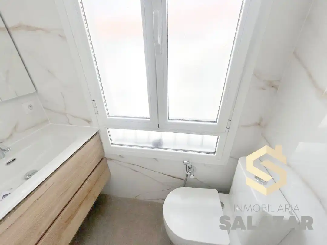 Baño de Piso de alquiler en Bilbao  con Calefacción