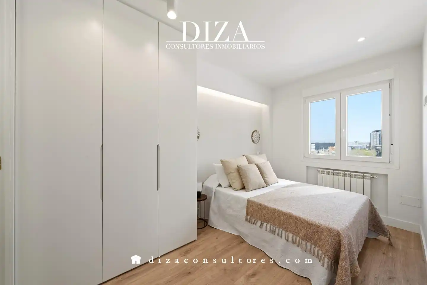 Bedroom of Flat for rent in Madrid  with Air Conditioner, Heating and Furnished