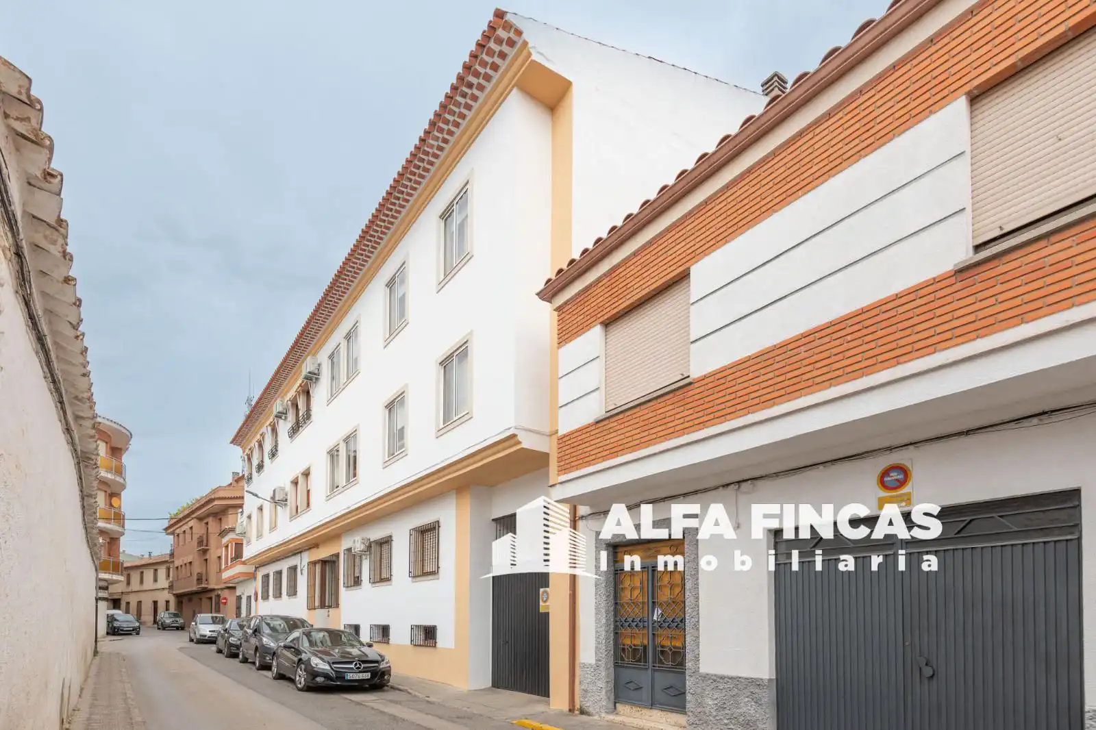 Außenansicht von Wohnung zum Verkauf in Villarrobledo mit Heizung, Terrasse und Abstellraum