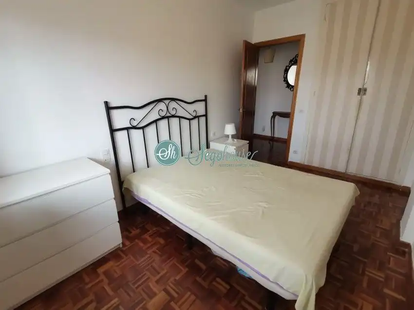 Habitación de Piso en venta en Segovia con Calefacción, Parquet y Terraza