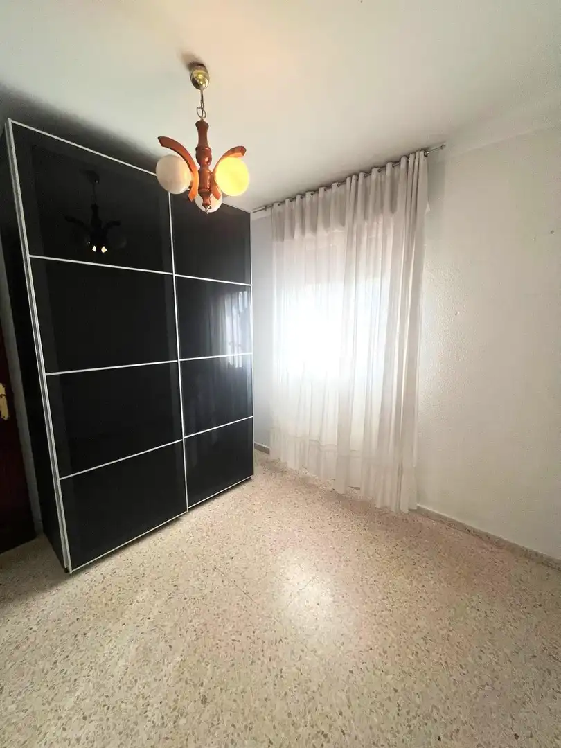 Dormitori de Casa adosada en venda en Sevilla amb Aire condicionat, Terrassa i Piscina comunitària