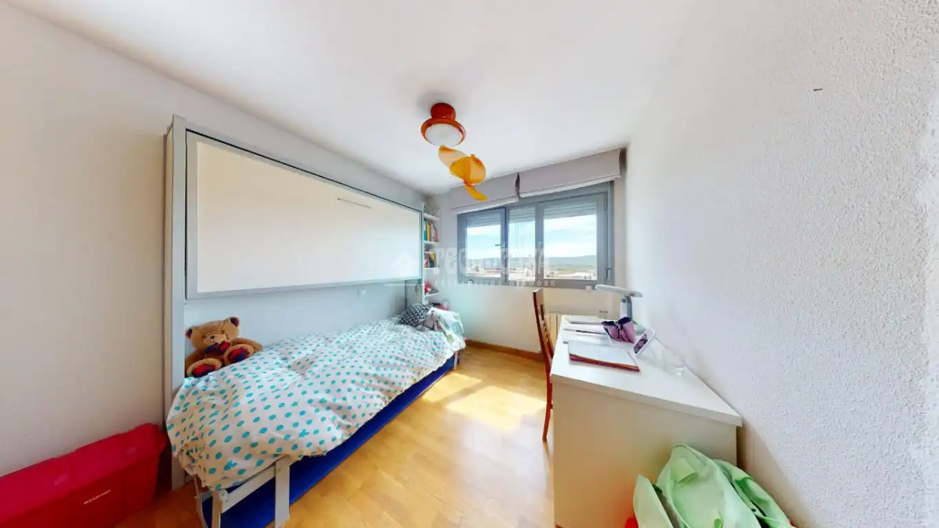 Habitación de Piso en venta en Azuqueca de Henares con Aire acondicionado, Calefacción y Piscina comunitaria
