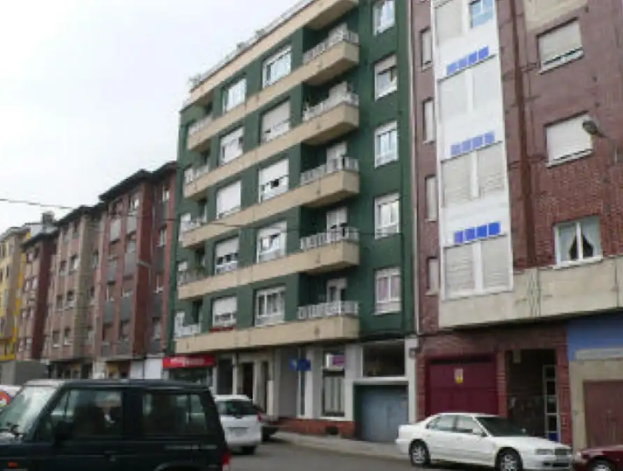 Locale commerciale in vendita a C/ Hermanos Granda