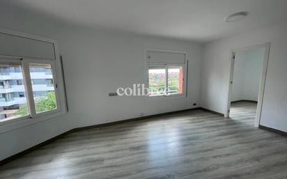 Bedroom of Flat for sale in L'Hospitalet de Llobregat  with Air Conditioner