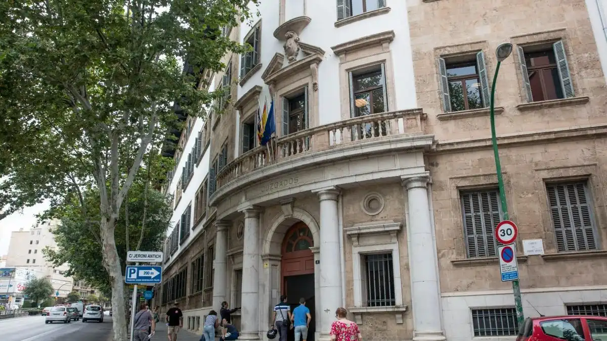 Monolocale con ascensore in vendita a Carrer de Jeroni Antich 4