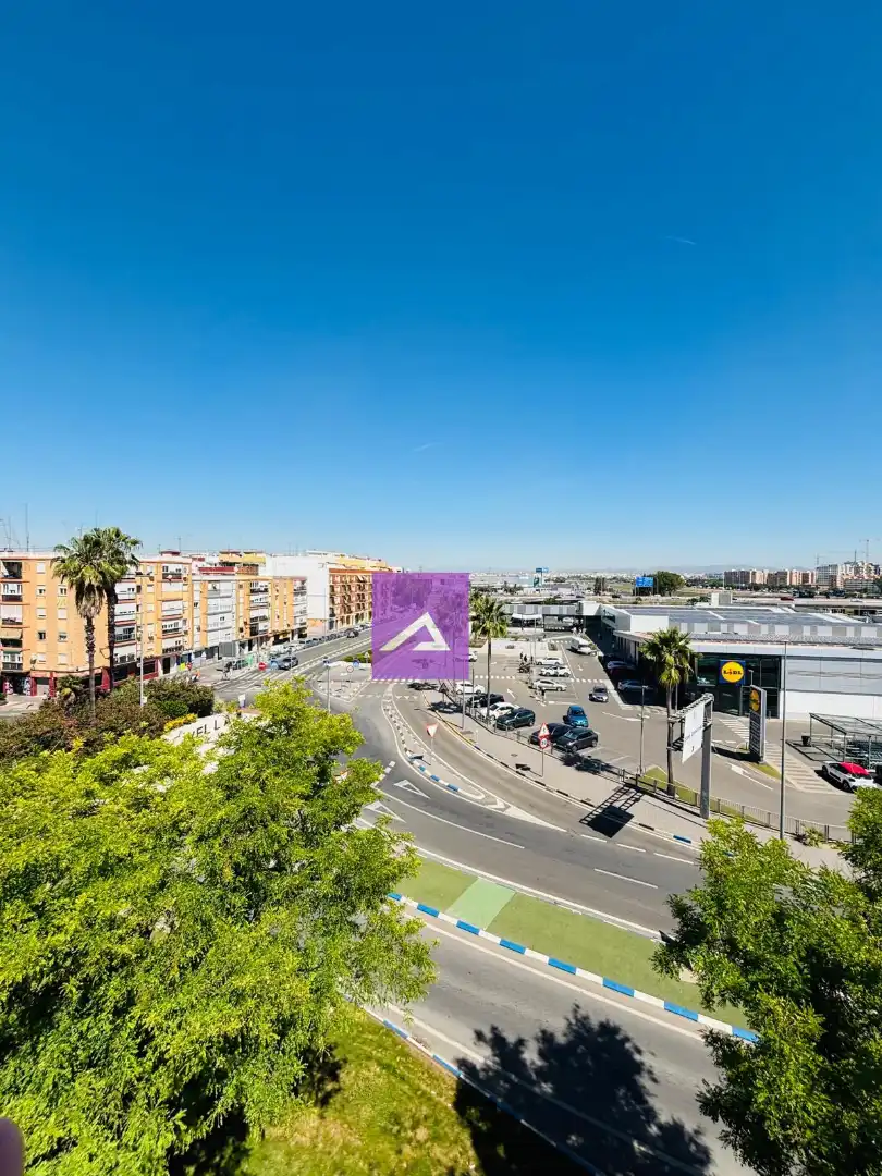 Vista exterior de Piso en venta en Xirivella con Aire acondicionado
