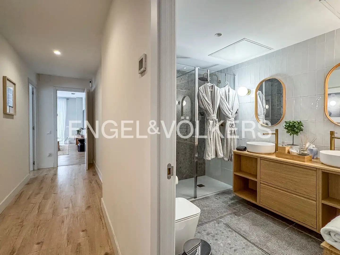 Bathroom of Flat for rent in Barcelona  with Air Conditioner, Heating and Parquet flooring