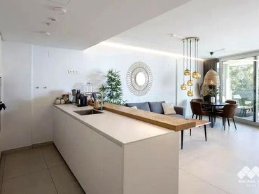 Piso con ascensor en venta en Carvajal