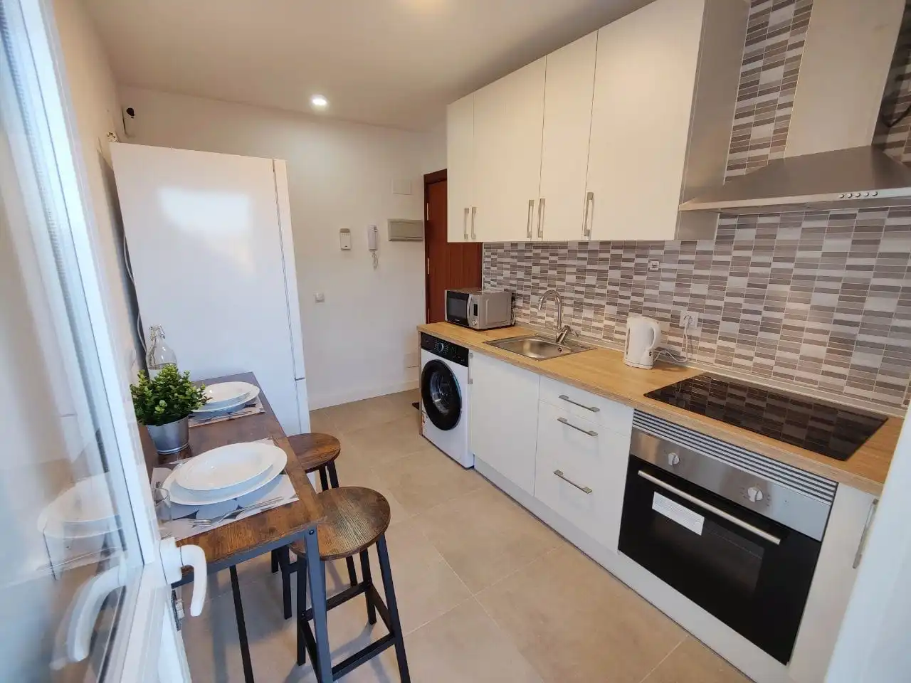 Habitación en Calle Nicolasa Fernández, Carlos Ruiz