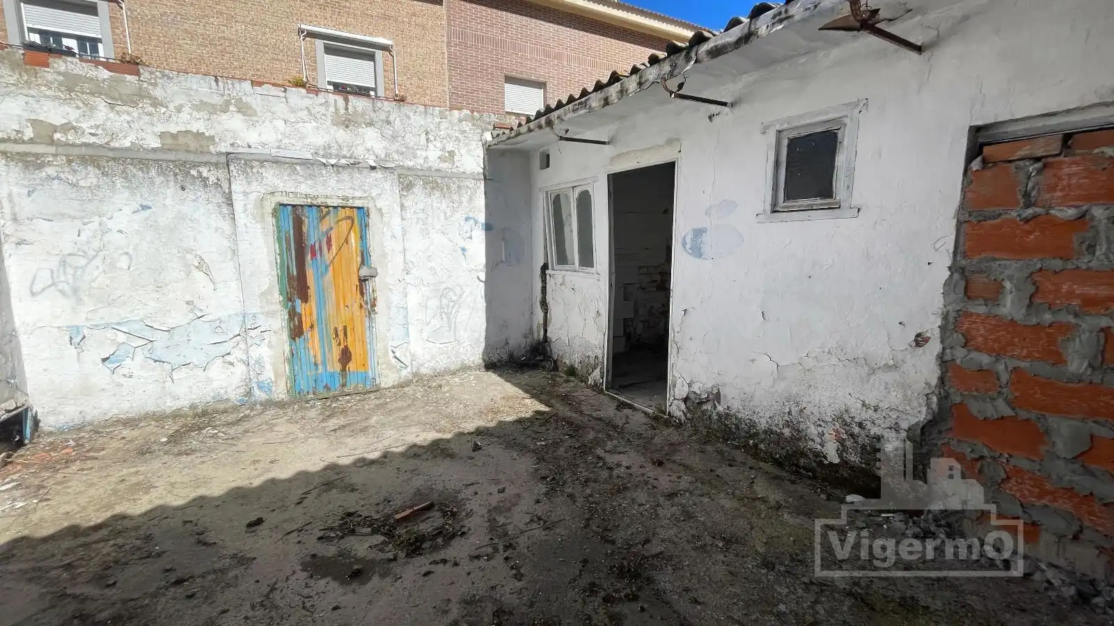 Exterior view of Houses for sale in Torrejón de Ardoz  with Private garden