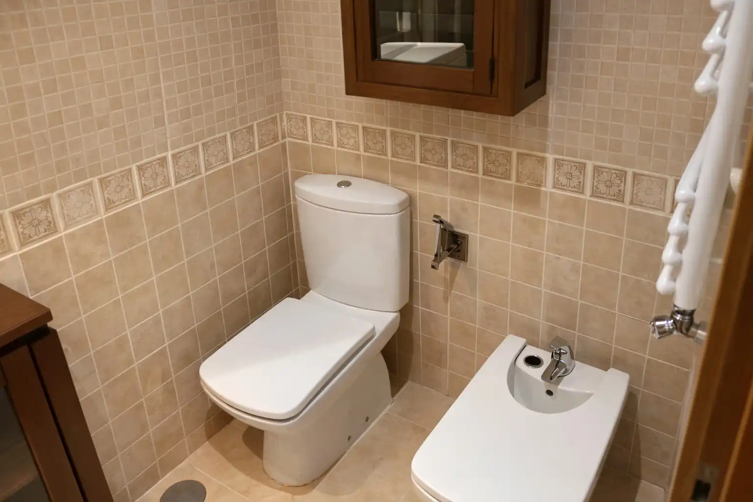 Badezimmer von Wohnung zum Verkauf in Madrid mit Klimaanlage, Heizung und Parkett