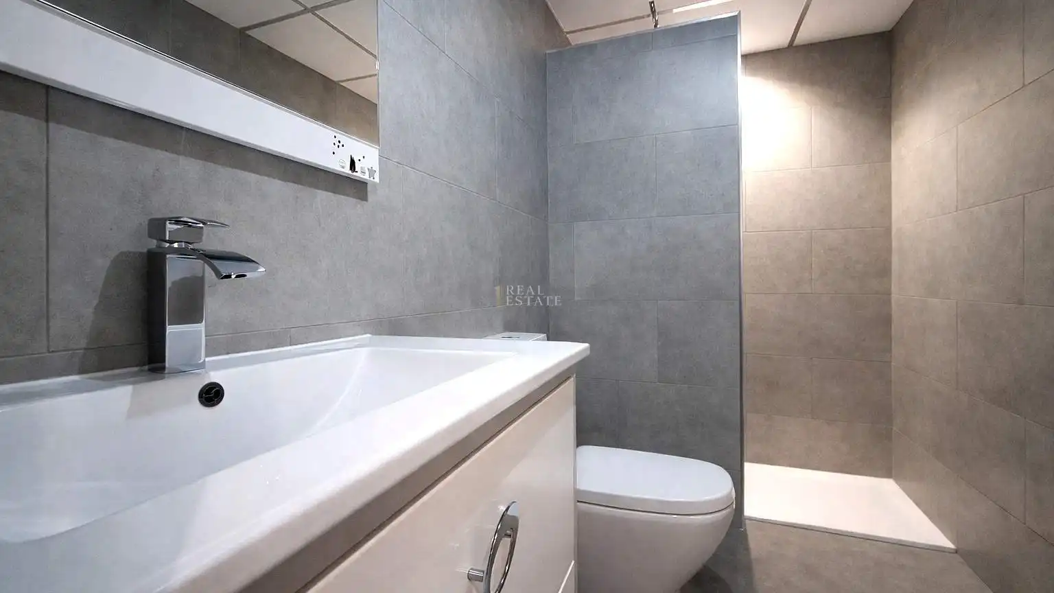 Piso en venta en Calle Misionera Fuensanta Bernal, Centro