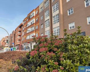 Vista exterior de Pis en venda en Valladolid Capital amb Calefacció, Parquet i Terrassa