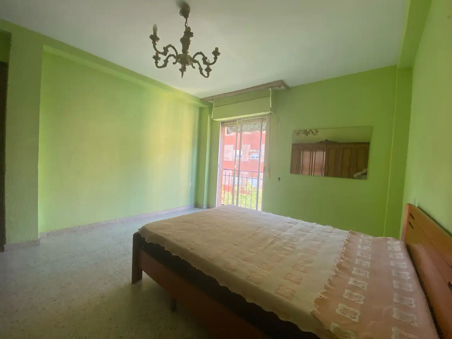 Habitación de Piso en venta en Granada con Amueblado