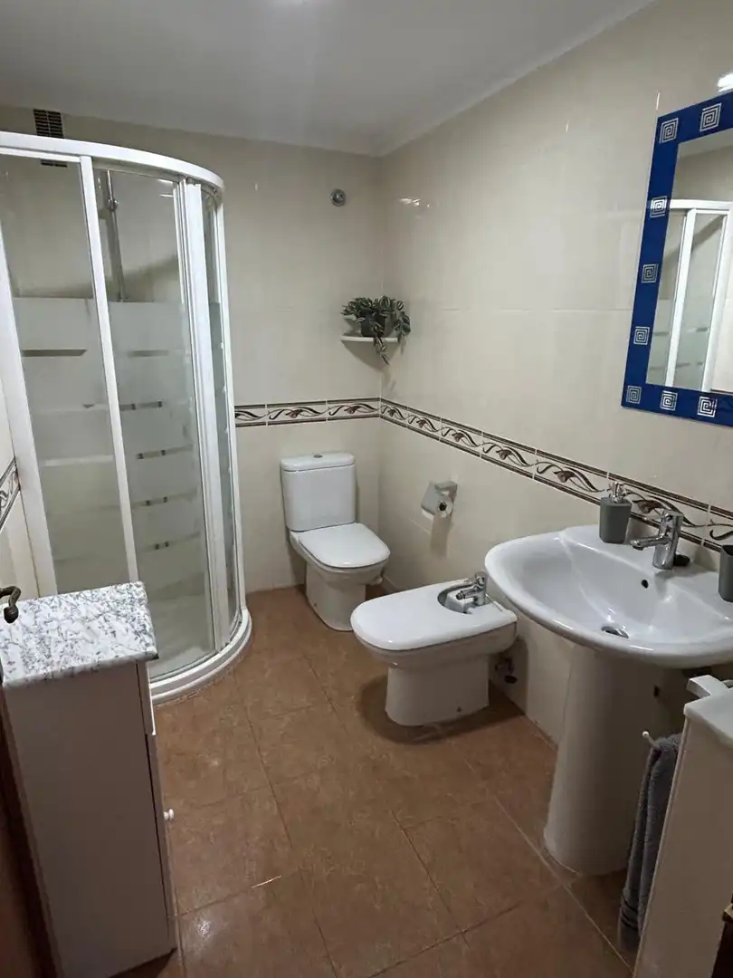 Baño de Apartamento de alquiler en Cullera con Terraza, Amueblado y Piscina comunitaria