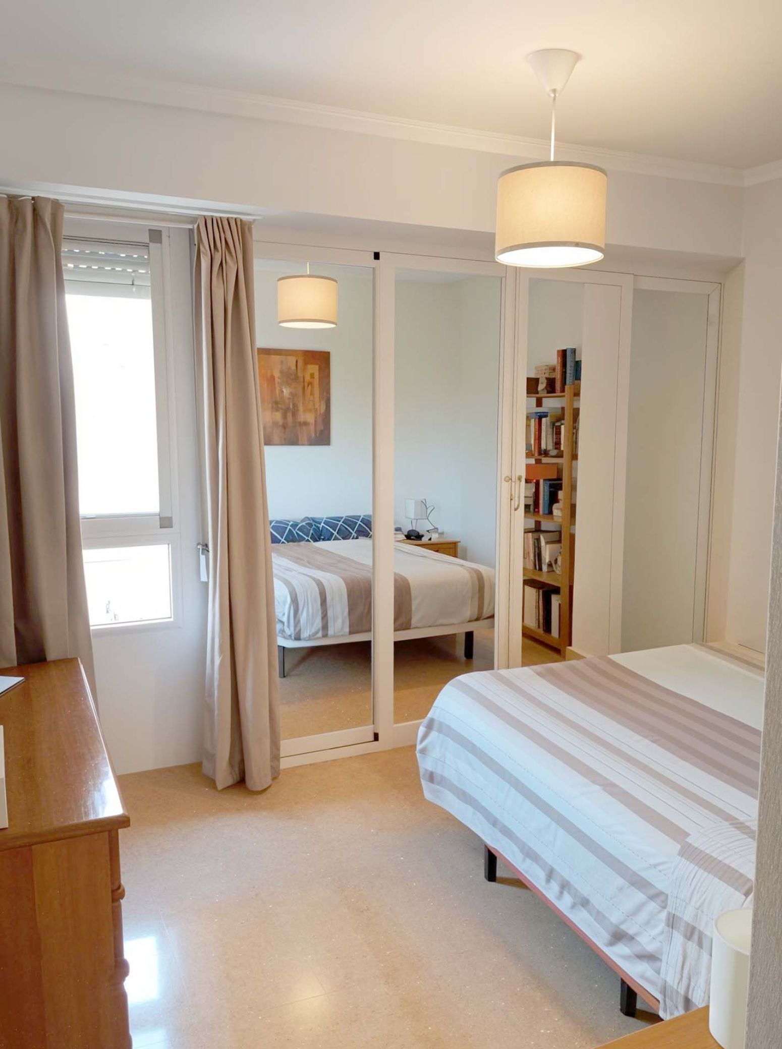Bedroom of Flat for sale in  Valencia Capital