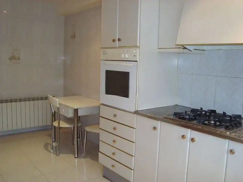 Cocina de Casa adosada en venta en Llinars del Vallès con Calefacción, Jardín privado y Horno