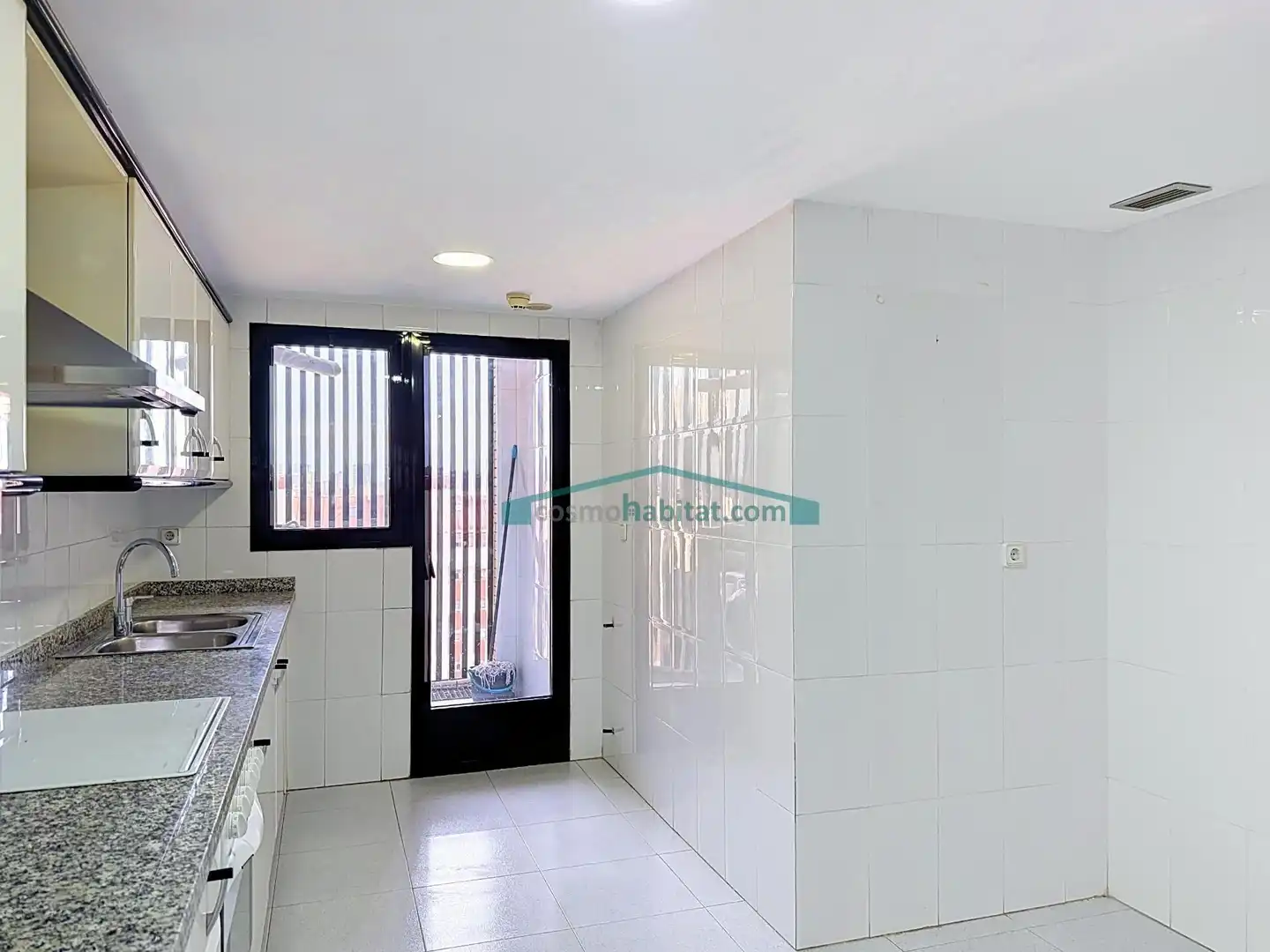 Küche von Wohnung zur Miete in Valencia mit Klimaanlage und Terrasse