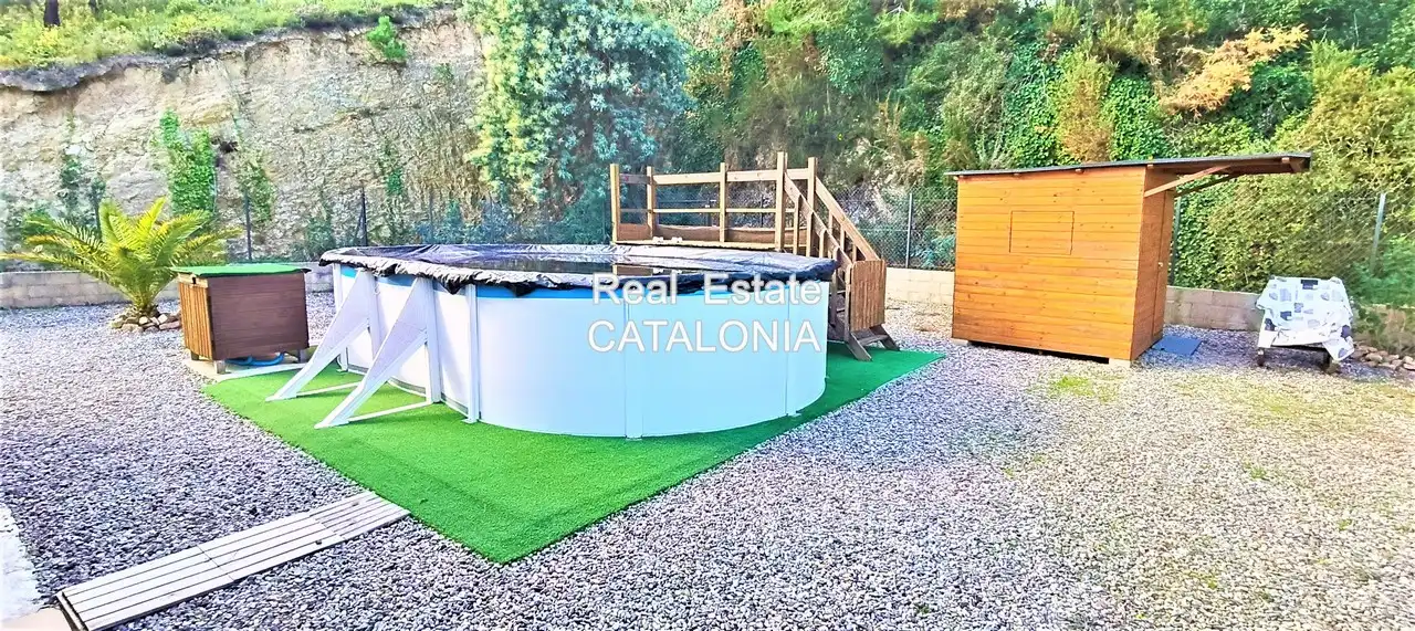 Schwimmbecken von Haus oder Chalet zum Verkauf in Lloret de Mar mit Heizung, Privatgarten und Terrasse