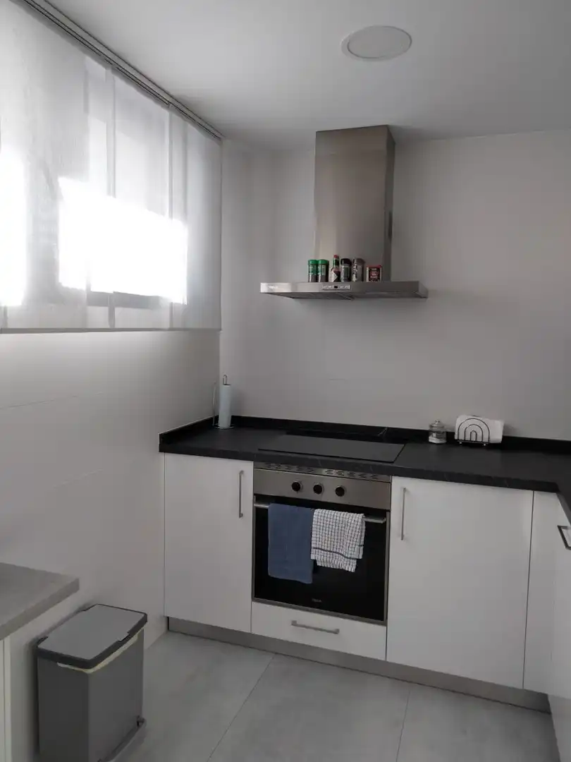 Cuina de Pis per a compartir en Villaviciosa de Odón amb Aire condicionat, Calefacció i Moblat